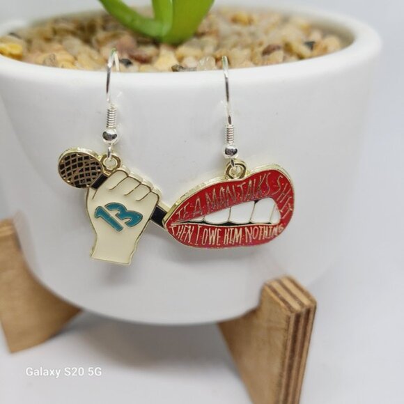 Taylor Swift Inspired Earrings Speak Now Era Hand Lips Microphone - Picture 2 of 4